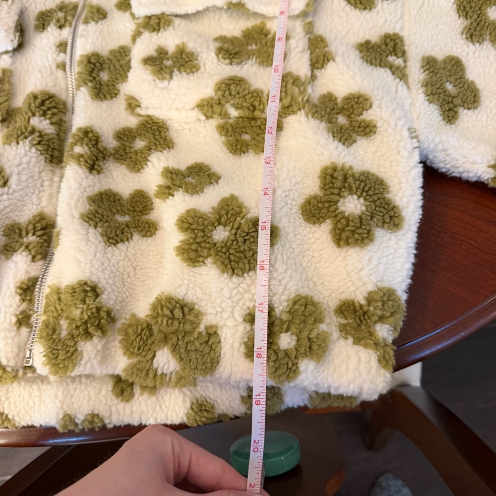 Le Lis White and Green Flower Sherpa Jacket Floral Size Medium - Picture 8 of 8